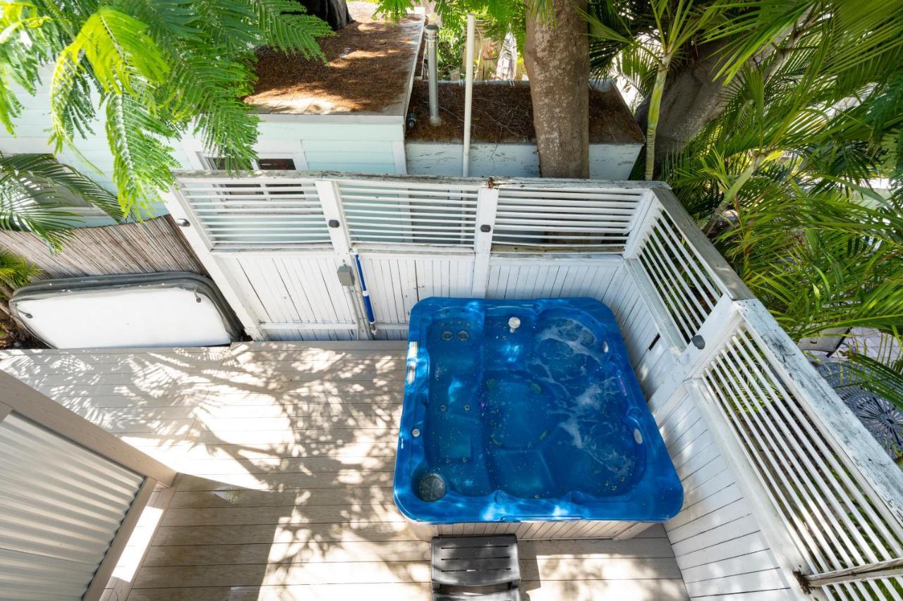 Villa Crawl To Duval W/ Hot Tub à Key West Extérieur photo